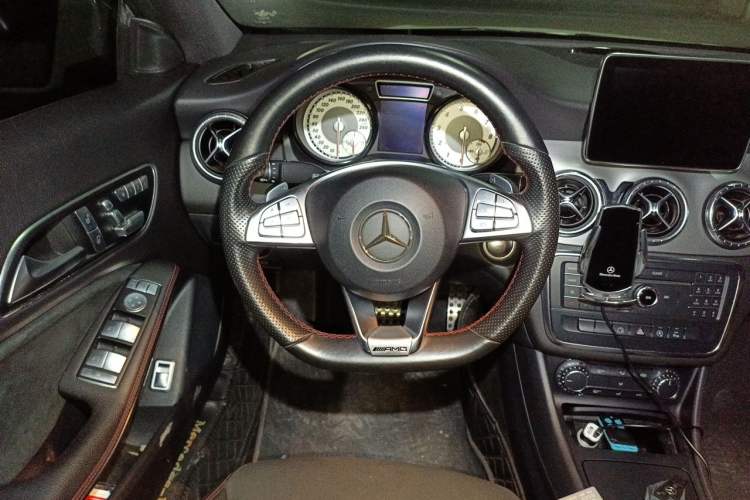Used Mercedes-Benz CLA 2015 CLA 220 4MATIC Steering Wheel