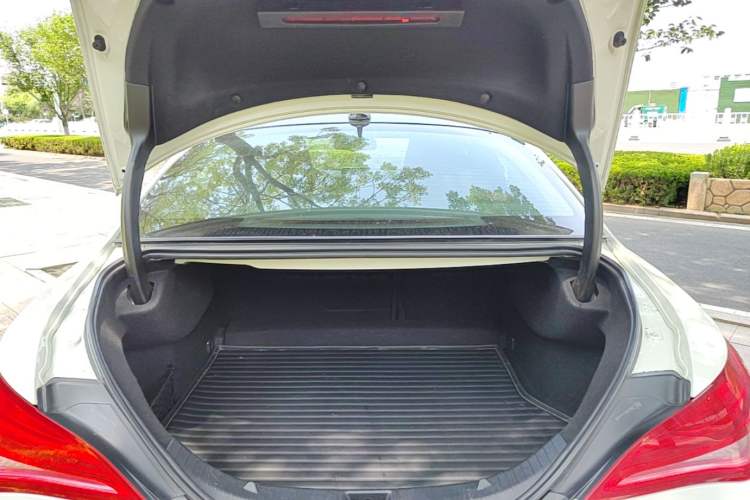 Used Mercedes-Benz CLA 2015 CLA 220 4MATIC Trunk