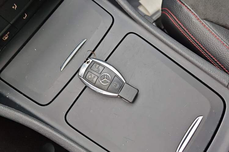 Used Mercedes-Benz CLA 2015 CLA 220 4MATIC Vehicle Key