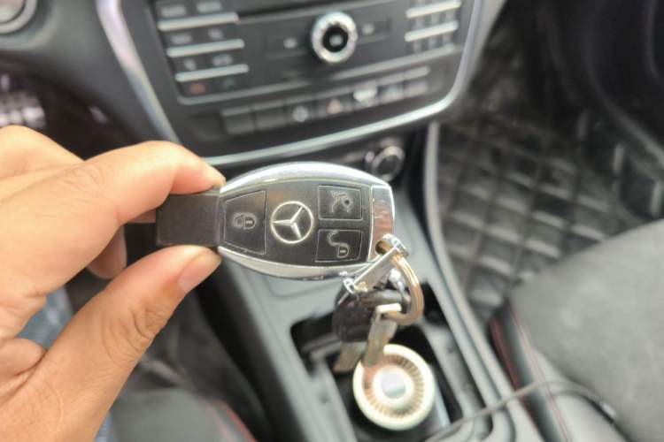 Used Mercedes-Benz CLA 2015 CLA 220 4MATIC Vehicle Key