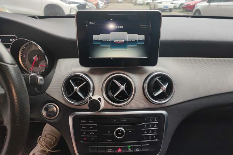 Used Mercedes-Benz CLA 2016 CLA 200 Style Edition Audio And AC Panel