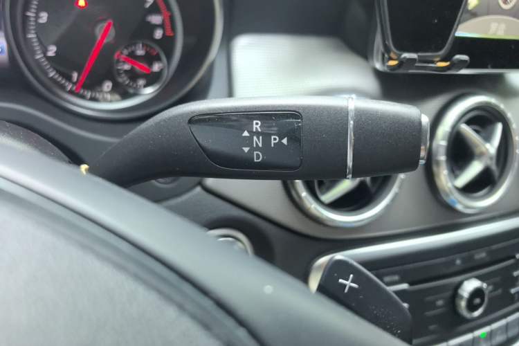 Used Mercedes-Benz CLA 2016 Facelifted CLA 200 Stylish Edition Gear Lever