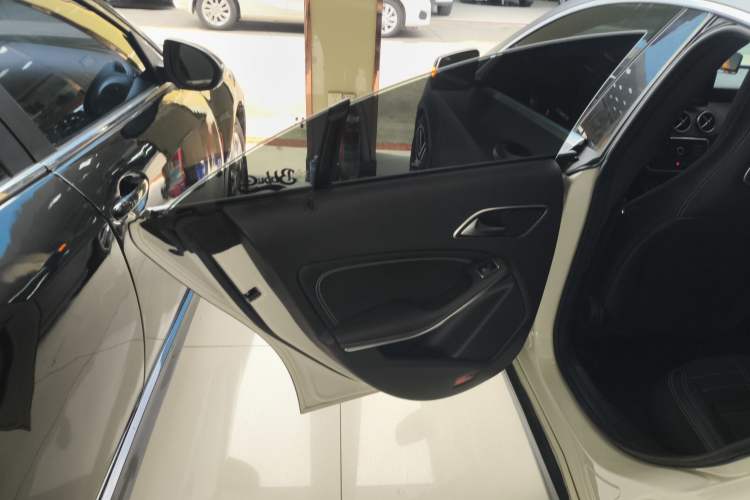 Used Mercedes-Benz CLA 2016 CLA 200 Sport Edition Interior 8