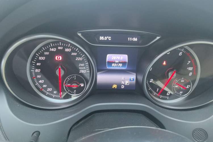Used Mercedes-Benz CLA 2016 Facelifted CLA 200 Stylish Edition Odometer Close Up