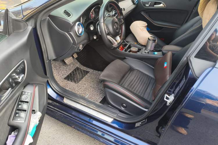 Used Mercedes-Benz CLA 2016 Year Restyled CLA 220 4MATIC Driver Seat