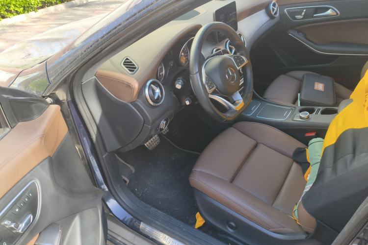 Used Mercedes-Benz CLA 2016 Facelifted CLA 260 4MATIC Driver Seat