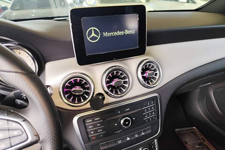 Used Mercedes-Benz CLA 2016 CLA 200 Style Edition Audio And AC Panel