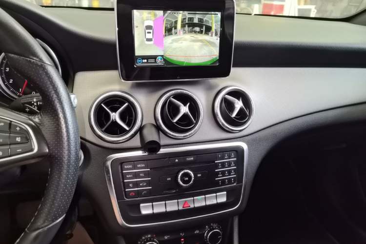 Used Mercedes-Benz CLA 2016 Facelifted CLA 200 Stylish Edition Audio And AC Panel