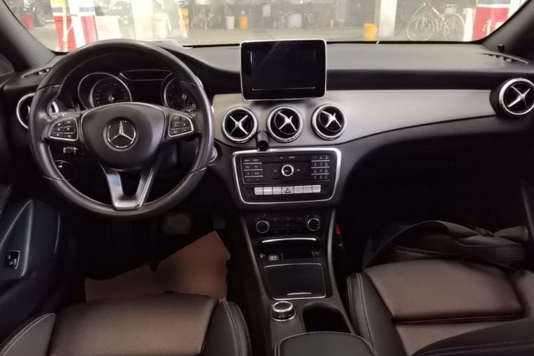 Used Mercedes-Benz CLA 2016 Facelifted CLA 200 Stylish Edition Center Console