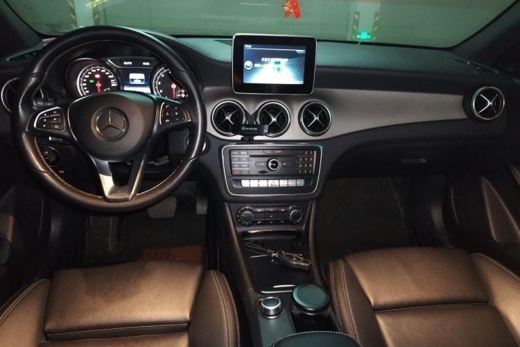 Used Mercedes-Benz CLA 2016 CLA 200 Style Edition Center Console