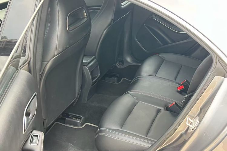 Used Mercedes-Benz CLA 2016 Facelifted CLA 200 Stylish Edition Interior 2
