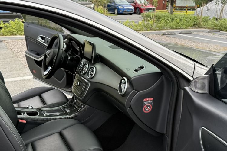 Used Mercedes-Benz CLA 2016 CLA 200 Style Edition Interior 3