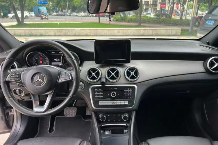 Used Mercedes-Benz CLA 2016 Facelifted CLA 200 Stylish Edition Interior 3