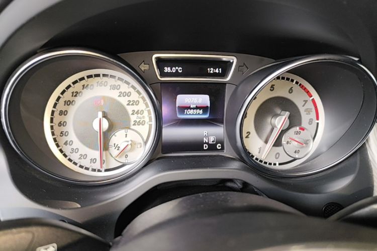 Used Mercedes-Benz CLA 2016 CLA 200 Style Edition Odometer Close Up