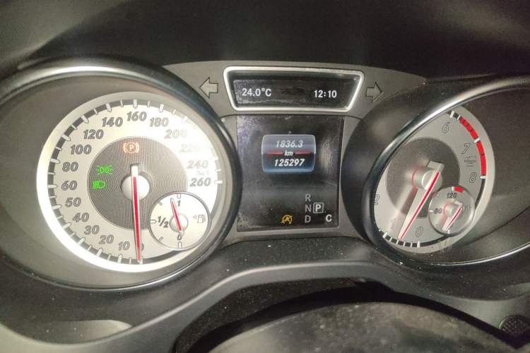 Used Mercedes-Benz CLA 2016 CLA 200 Sport Edition Odometer Close Up