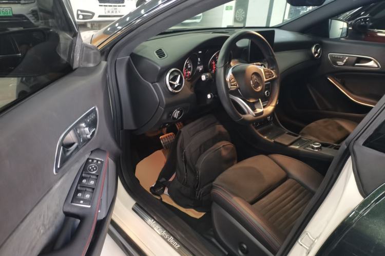 Used Mercedes-Benz CLA 2016 Year Restyled CLA 220 4MATIC Driver Seat