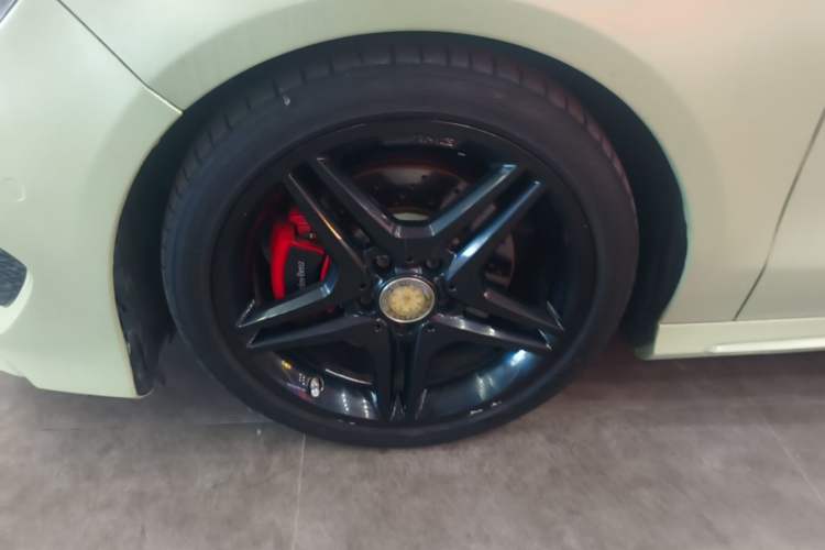 Used Mercedes-Benz CLA 2016 CLA 220 4MATIC Left Front Wheel Hub