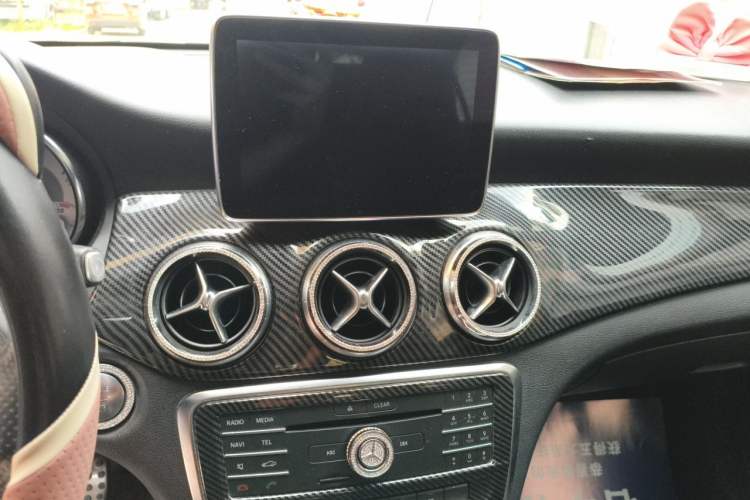 Used Mercedes-Benz CLA 2016 CLA 220 4MATIC Audio And AC Panel