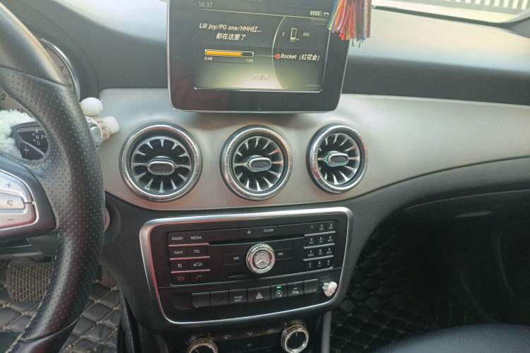 Used Mercedes-Benz CLA 2016 CLA 200 Style Edition Audio And AC Panel