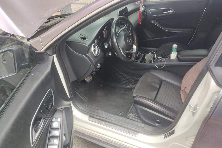 Used Mercedes-Benz CLA 2016 CLA 220 4MATIC Driver Seat