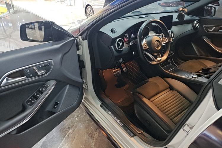 Used Mercedes-Benz CLA 2016 Year Restyled CLA 220 4MATIC Driver Seat