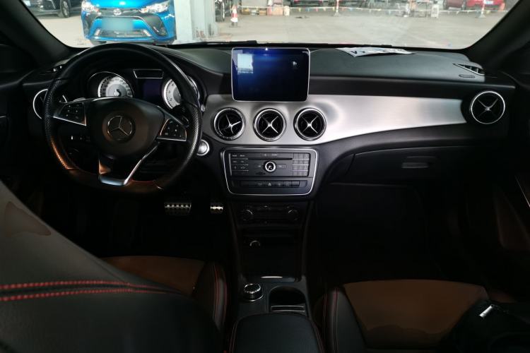 Used Mercedes-Benz CLA 2016 CLA 220 4MATIC Interior 2