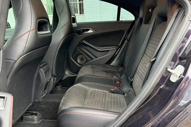 Used Mercedes-Benz CLA 2016 CLA 220 4MATIC Interior 3