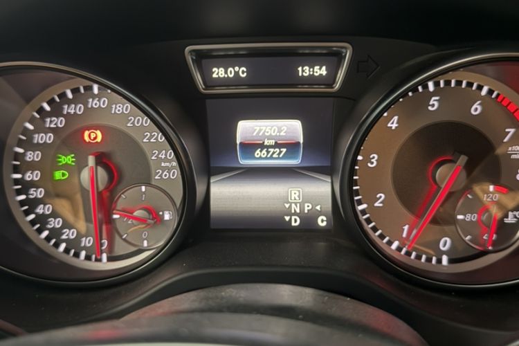 Used Mercedes-Benz CLA 2016 CLA 220 4MATIC Odometer Close Up