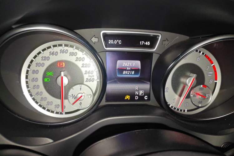 Used Mercedes-Benz CLA 2016 CLA 220 4MATIC Odometer Close Up