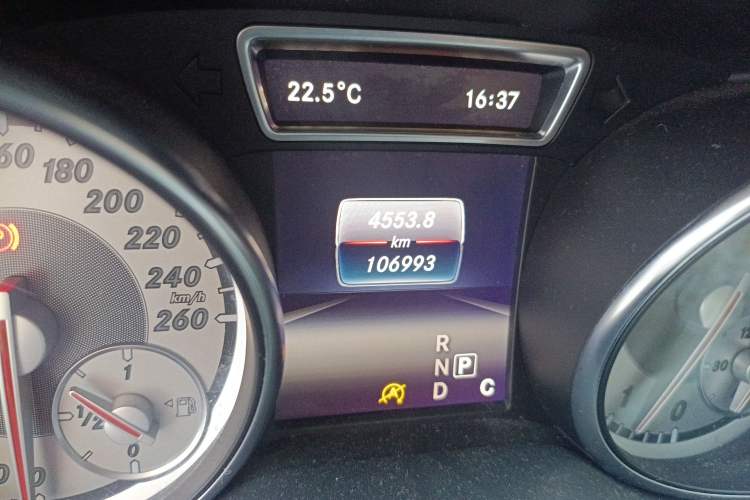 Used Mercedes-Benz CLA 2016 CLA 200 Style Edition Odometer Close Up