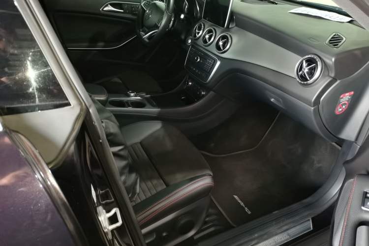 Used Mercedes-Benz CLA 2016 CLA 220 4MATIC Right Front Seat