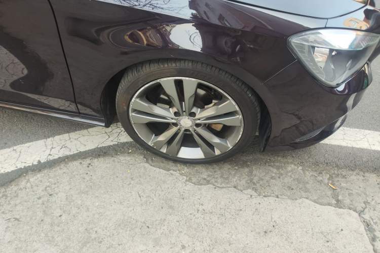 Used Mercedes-Benz CLA 2016 CLA 200 Sport Edition Right Front Wheel Hub