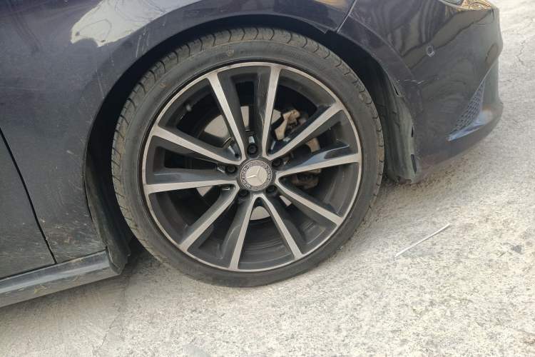 Used Mercedes-Benz CLA 2016 CLA 200 Style Edition Right Front Wheel Hub