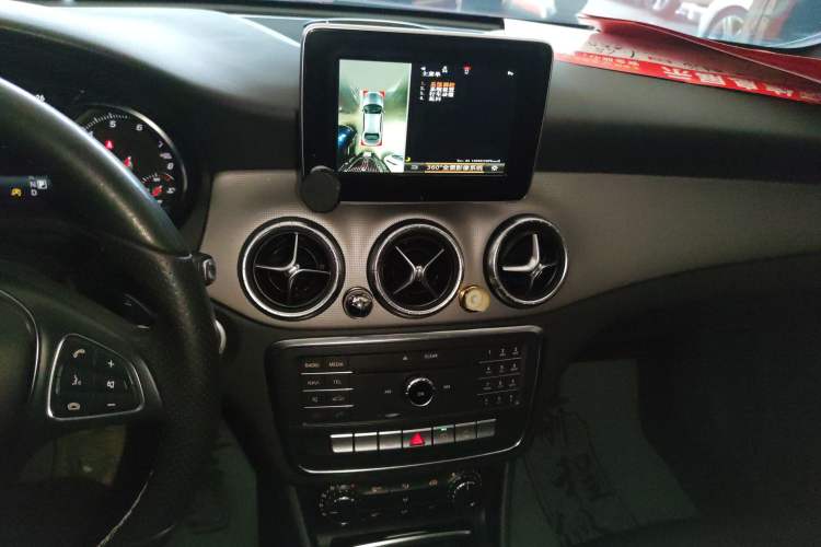 Used Mercedes-Benz CLA 2016 Facelifted CLA 200 Stylish Edition Audio And AC Panel