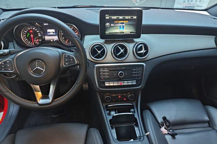 Used Mercedes-Benz CLA 2016 Facelifted CLA 200 Stylish Edition Audio And AC Panel