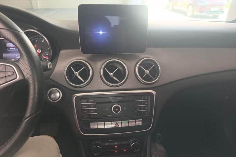 Used Mercedes-Benz CLA 2016 Refreshed CLA 200 Sport Edition Audio And AC Panel