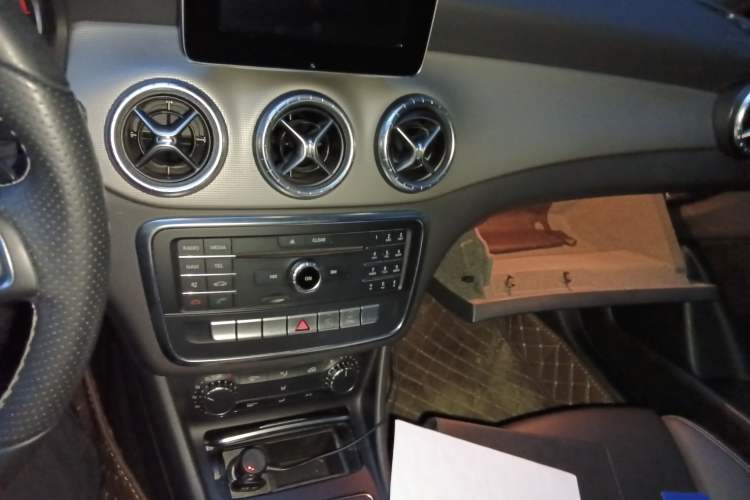 Used Mercedes-Benz CLA 2016 Refreshed CLA 200 Sport Edition Audio And AC Panel