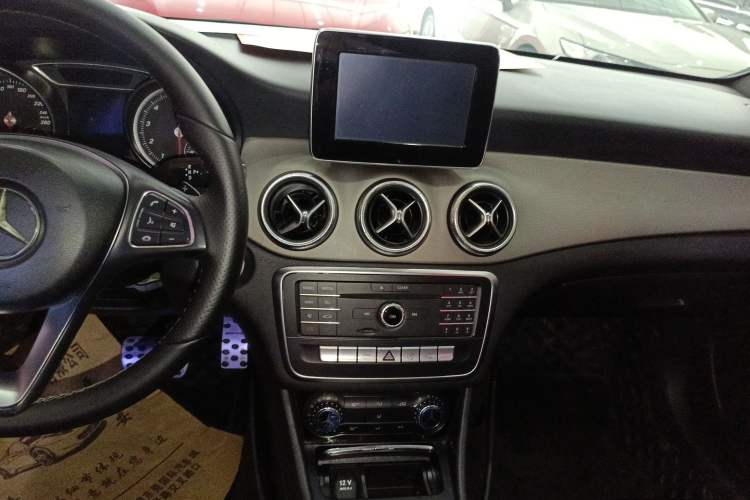 Used Mercedes-Benz CLA 2016 Refreshed CLA 200 Sport Edition Audio And AC Panel