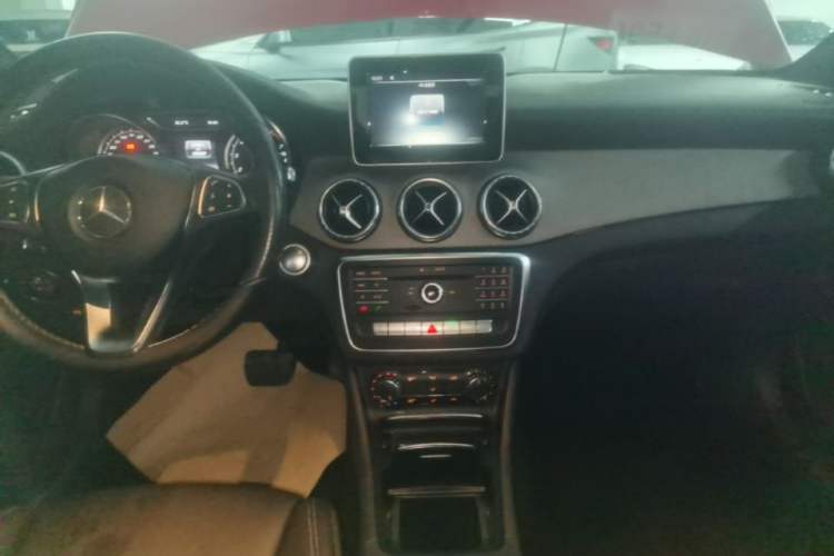Used Mercedes-Benz CLA 2016 Facelifted CLA 200 Stylish Edition Audio And AC Panel