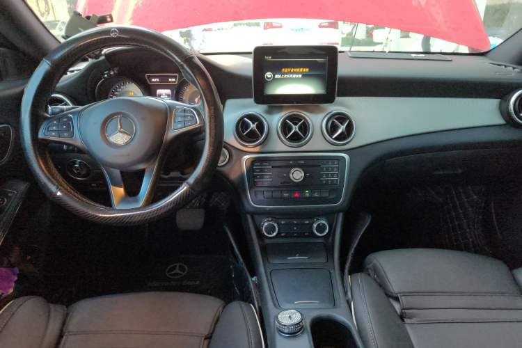 Used Mercedes-Benz CLA 2016 CLA 200 Style Edition Center Console