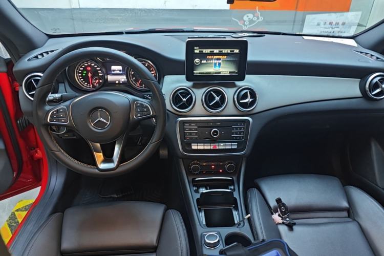 Used Mercedes-Benz CLA 2016 Facelifted CLA 200 Stylish Edition Center Console