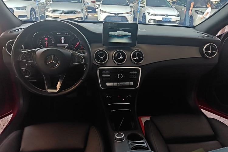 Used Mercedes-Benz CLA 2016 Refreshed CLA 200 Sport Edition Center Console