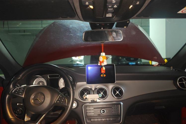 Used Mercedes-Benz CLA 2016 CLA 220 4MATIC Center Console