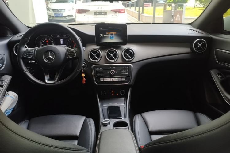 Used Mercedes-Benz CLA 2016 Facelifted CLA 200 Stylish Edition Center Console