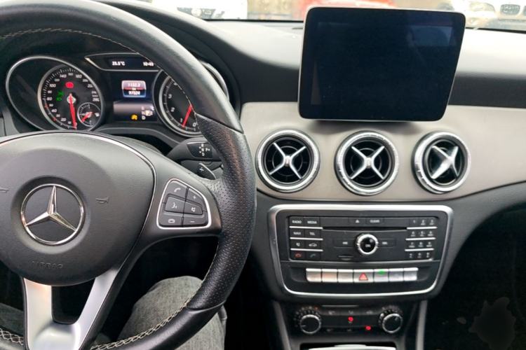 Used Mercedes-Benz CLA 2016 Refreshed CLA 200 Sport Edition Center Console
