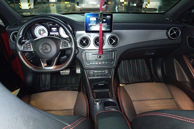 Used Mercedes-Benz CLA 2016 CLA 220 4MATIC Center Console
