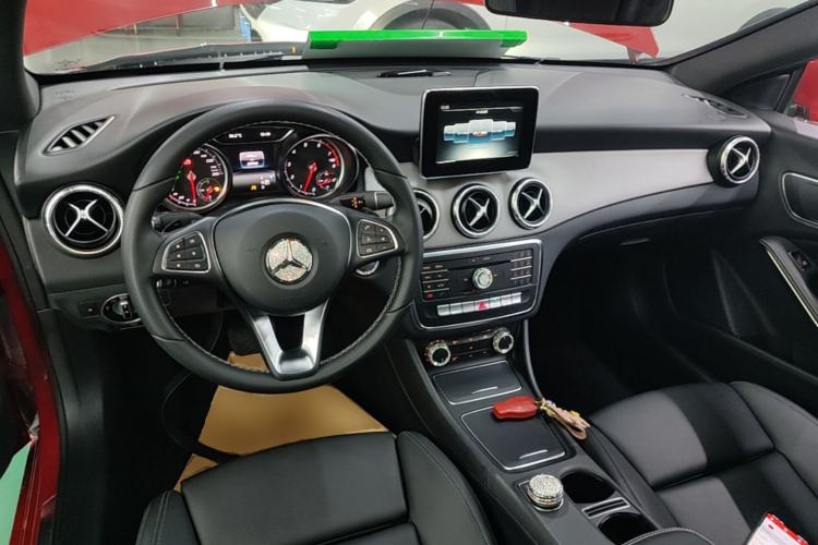 Used Mercedes-Benz CLA 2016 Facelifted CLA 200 Stylish Edition Center Console