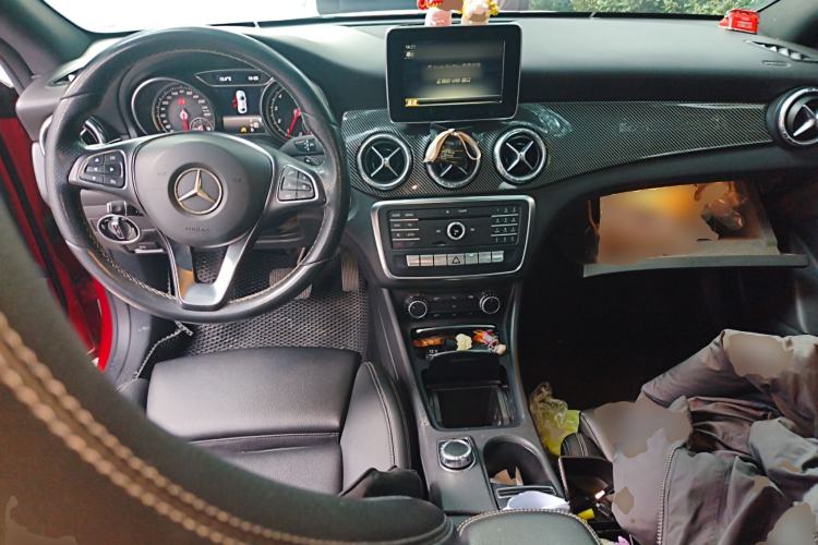 Used Mercedes-Benz CLA 2016 Facelifted CLA 200 Stylish Edition Center Console