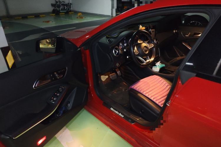 Used Mercedes-Benz CLA 2016 Year Restyled CLA 220 4MATIC Driver Seat