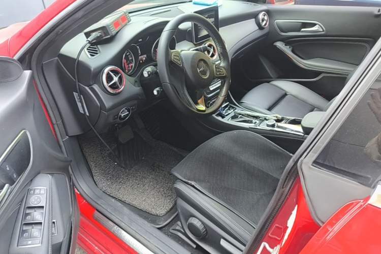 Used Mercedes-Benz CLA 2016 Refreshed CLA 200 Sport Edition Driver Seat